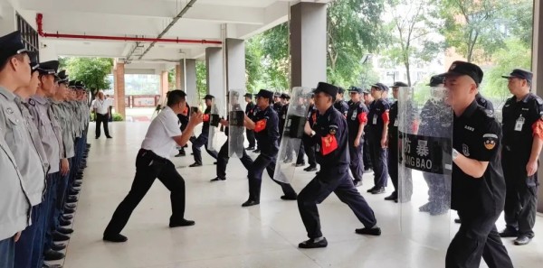 長沙紅光保安服務(wù)有限公司,長沙安保服務(wù),長沙安全服務(wù),長沙非武裝押運(yùn),勞務(wù)派遣服務(wù)